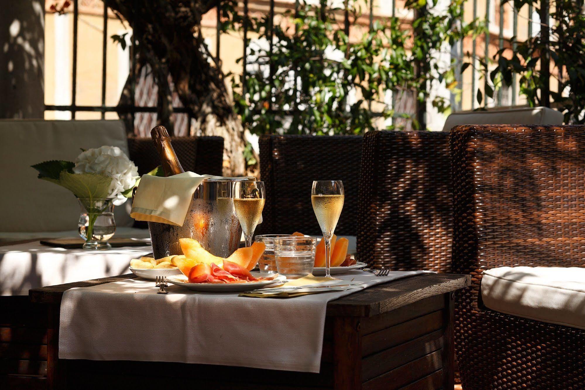 Hotel Accademia - Maravege Venice