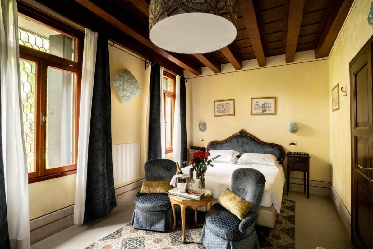 Accademia - Maravege 3* Venecia