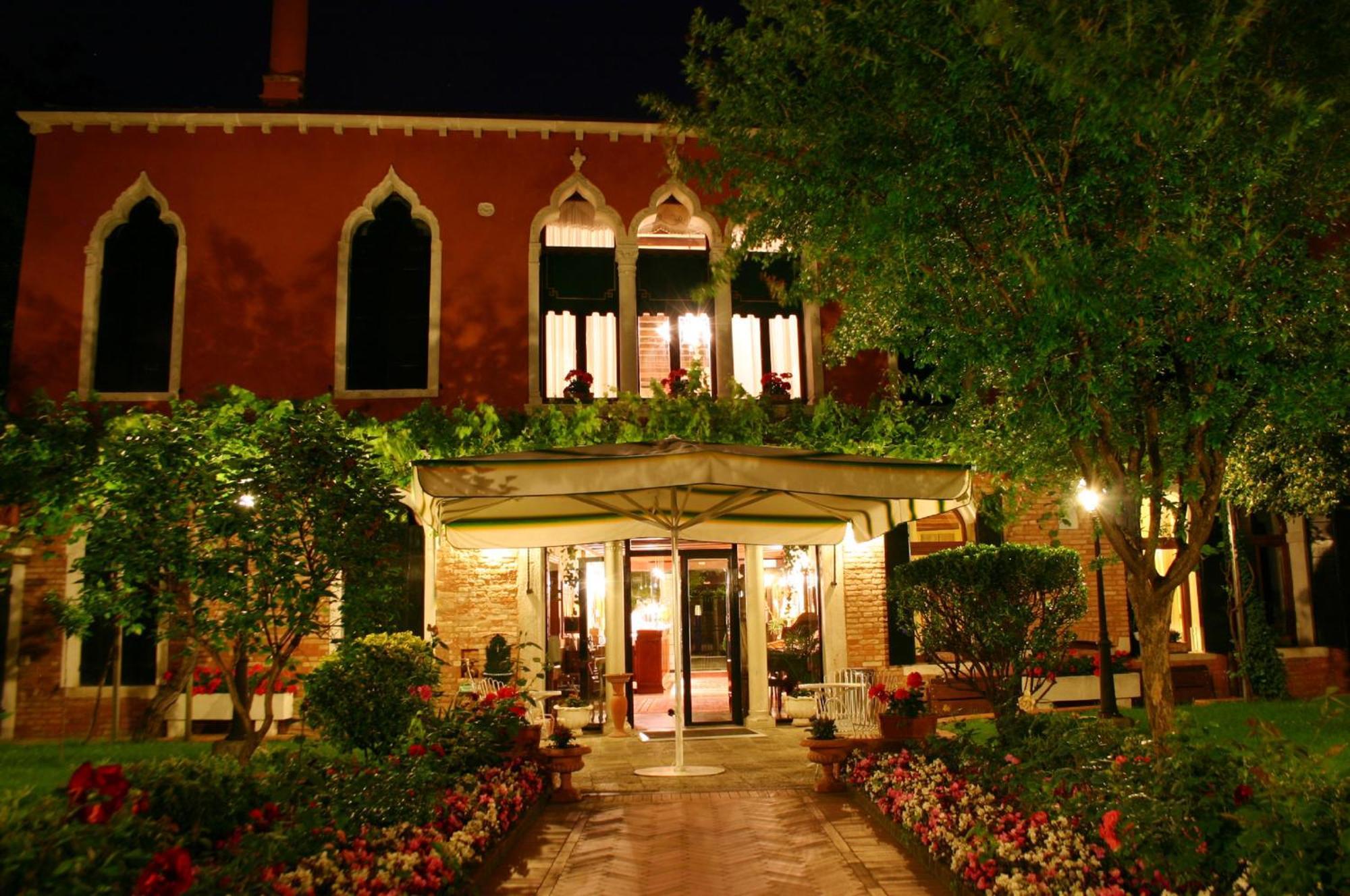 Accademia - Maravege 3* Venecia